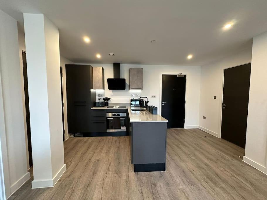 Stylish Central York Apartment Free Parking & Gym Luaran gambar