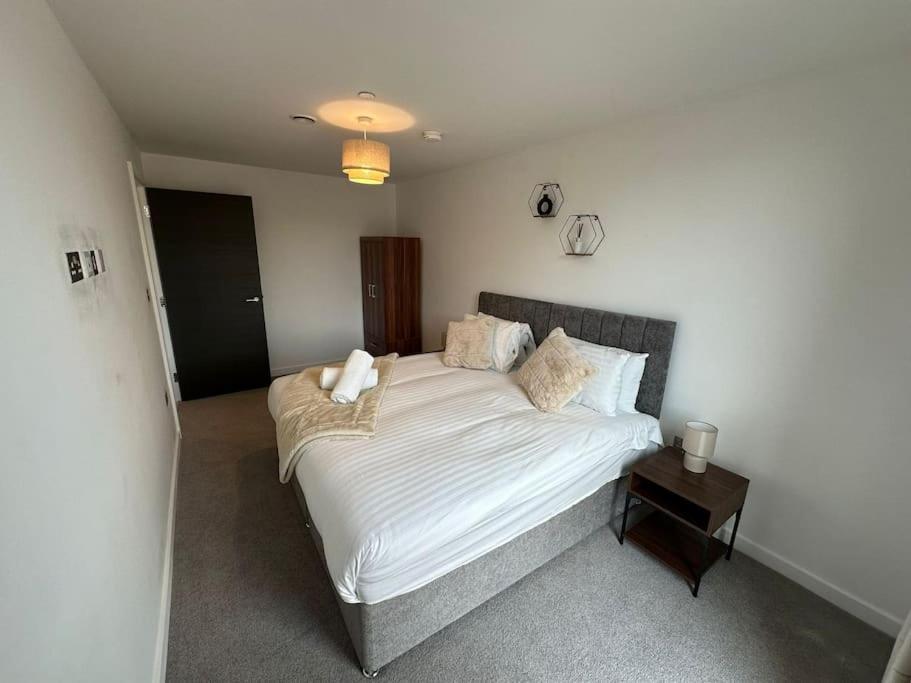 Stylish Central York Apartment Free Parking & Gym Luaran gambar